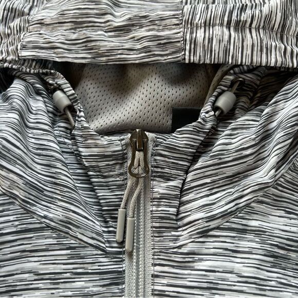 New Balance Women’s Water Resistance Windbreaker Jacket Gray Hoodie Size XL - Picture 6 of 16